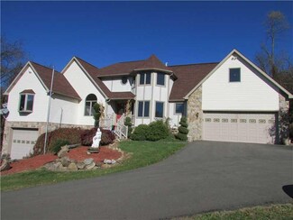 410 Circle Dr, Elizabeth, PA 15037