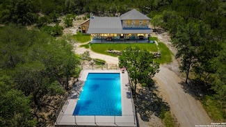 1539 River Rd, Concan, TX 78838