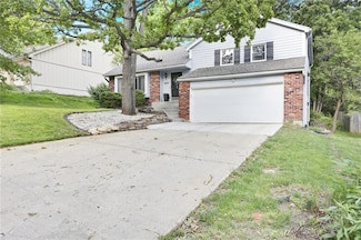 8103 Park St, Lenexa, KS 66215