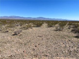 4692 S Spinel Rd, Golden Valley, AZ 86413