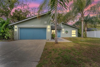 2402 Regal Dr, Lutz, FL 33549