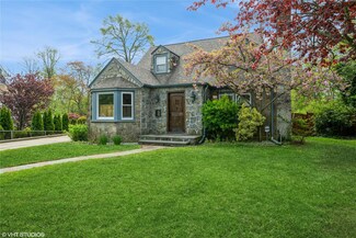 694 Lakeside Dr, Baldwin, NY 11510