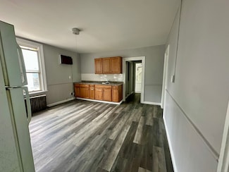 112 Charles St, Waterbury, CT 06708