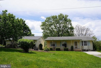 427 Happy Creek Dr, Kearneysville, WV 25430