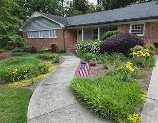 2628 Tanglewood Rd, Decatur, GA 30033