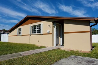 11031 N Snapper Creek Dr, Miami, FL 33173