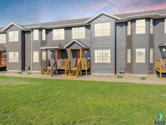 1812 S Mulberry Ave Unit B, Brandon, SD 57005