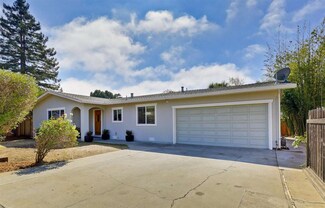 2526 Howe St, Santa Cruz, CA 95065
