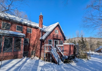 7 Pine Tree Ln, Dover, VT 05356