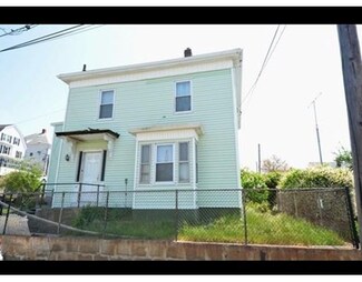25 Millett St, Gloucester, MA 01930