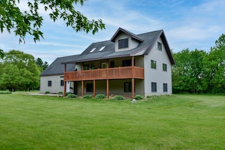 E3581 Green Valley Dr, La Valle, WI 53941