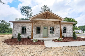 6213 Co Rd 200, Florence, AL 35633