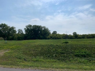 2906 Serenity Ln NE, Rochester, MN 55906