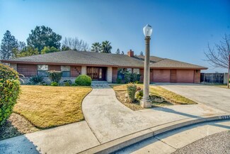 3029 Cypress Ave, Kingsburg, CA 93631