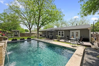 1403 E 16th St, Georgetown, TX 78626