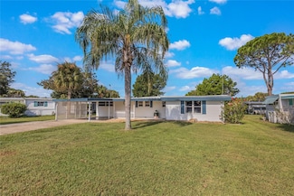 31643 Howard St, Tavares, FL 32778