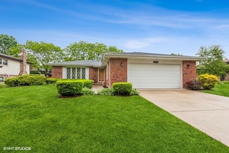 2976 Hillside Ln, Darien, IL 60561