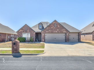 12110 E 69th St N, Owasso, OK 74055