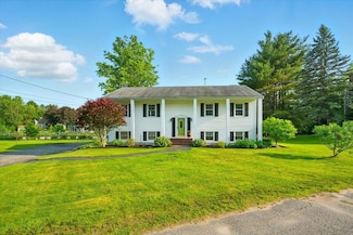 4 Hawthorne Place, Lewiston, ME 04240