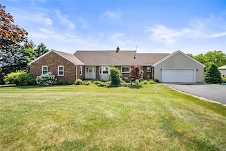 430 Blazey Rd, Victor, NY 14564
