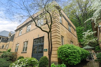 81 Glen Rd Unit S1, Brookline, MA 02445
