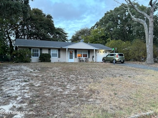 412 Lawrence Dr, Lanoka Harbor, NJ 08734