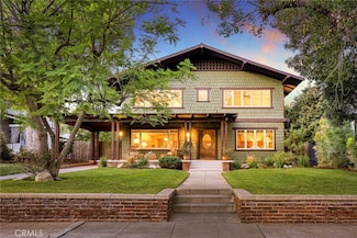 1661 Las Lunas St, Pasadena, CA 91106