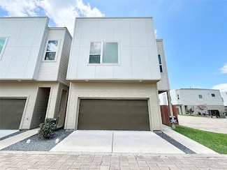 613 Thornton Oaks Ln, Houston, TX 77018