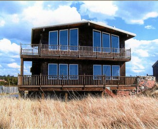 1313 Salt Aire Blvd, Grayland, WA 98547
