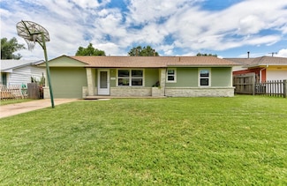 5417 NW 45th Terrace, Warr Acres, OK 73122