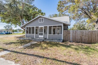1599 Ridge Rd S, Largo, FL 33770