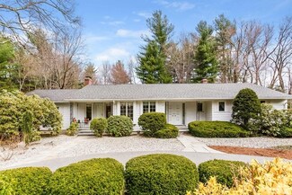19 Shady Side Dr, Longmeadow, MA 01106