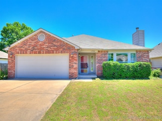 1701 S Narcissus Place, Broken Arrow, OK 74012
