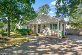 220 Tackle Ave, Manahawkin, NJ 08050