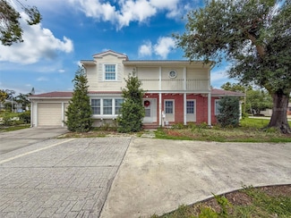 425 49th St N, Saint Petersburg, FL 33710