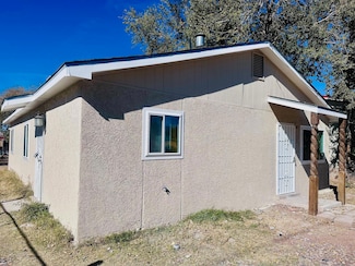 2201 William St SE, Albuquerque, NM 87102