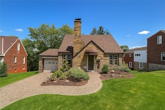 8 Keifer Dr, Pittsburgh, PA 15241