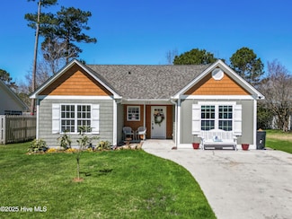 105 Bay Tree Cir, Hampstead, NC 28443
