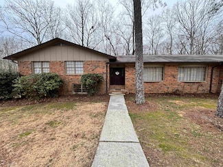 1651 Greenbrier Dr SW, Cullman, AL 35055