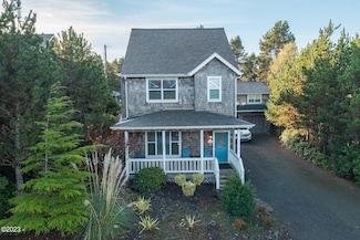 150 Bella Beach Dr, Depoe Bay, OR 97341
