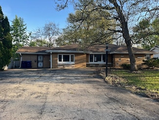 7239 W 110th St, Worth, IL 60482