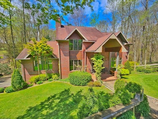 101 Forest Dr, Clarksburg, WV 26301
