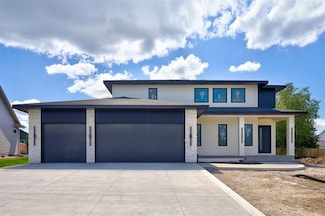 4727 Hillsdale Dr, Urbandale, IA 50322