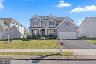 35 Iroquois Dr, York, PA 17406