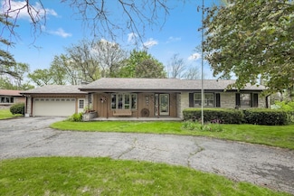 10544 S Nicholson Rd, Oak Creek, WI 53154