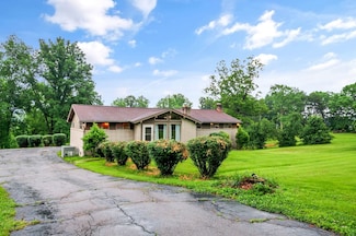 1033 Pine Valley Rd, Kingston Springs, TN 37082