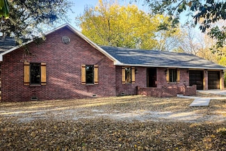 3211 Southern Ave, Parsons, KS 67357