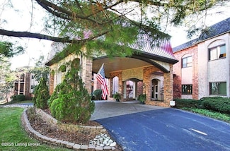 5800 Coach Gate Wynde Unit 271A, Louisville, KY 40207