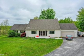 59695 Ray Center Rd, Ray, MI 48096
