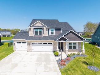 1472 Pyke Grove Pass, Huntertown, IN 46748